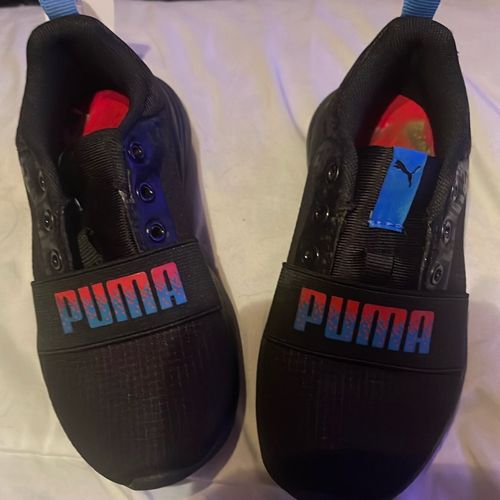 🦋0030 Puma shoes size 11.5C🦋